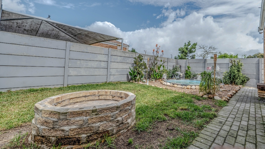 3 Bedroom Property for Sale in Zonnendal Western Cape